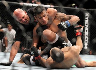 Ce se întâmplă când luptătorii de MMA atacă arbitri? (VIDEO) Ce se intampla cand luptatorii de MMA ataca arbitri? (VIDEO)