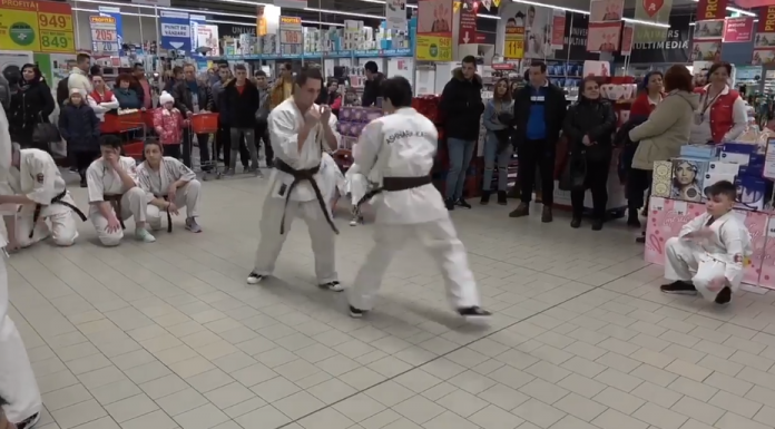 VIDEO. Karatiștii au luat cu asalt un hypermaket din România!