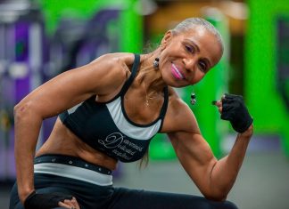 Are 80 de ani și e într-o formă fizică mult mai bună decât tine! Tu ce aștepți? (VIDEO) Are 80 de ani și e într-o formă fizică mult mai bună decât tine! Tu ce aștepți? (VIDEO)