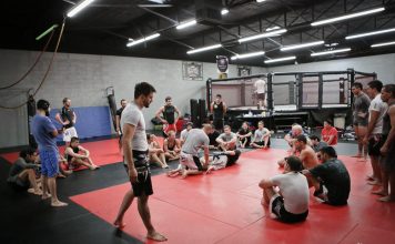 Cum arată o zi de antrenament la Jackson Wink MMA, locul unde se antrenează Jon Jones, Alistair Overeem și multe alte nume mari! (VIDEO) Cum arată o zi de antrenament la Jackson Wink MMA, locul unde se antrenează Jon Jones, Alistair Overeem și multe alte nume mari! (VIDEO)