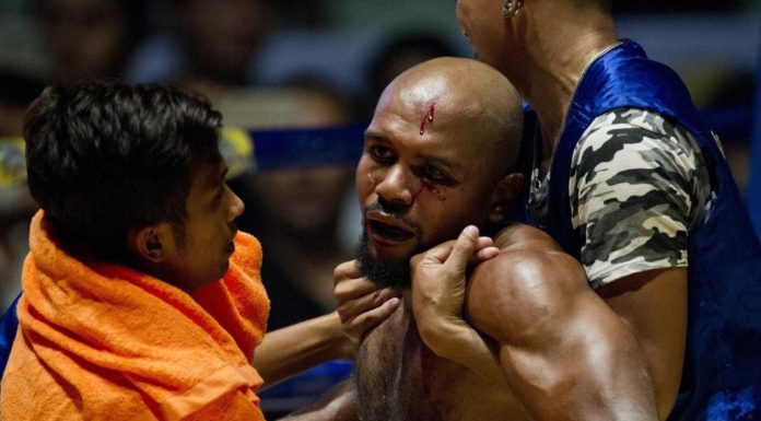 Lethwei – cel mai brutal sport din lume! Luptătorii au la dispoziție 2 minute pentru a reintra în luptă după ce și-au luat KO (VIDEO) Lethwei-cel mai brutal sport din lume! Luptătorii au la dispoziție 2 minute pentru a reintra în luptă după ce și-au luat KO (VIDEO)