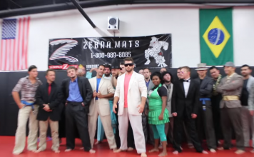 Cum a reușit un club de BJJ să le închidă gura celor care spun că antrenamentele în Gi (kimono) sunt nerealiste (VIDEO) Cum a reușit un club de BJJ să le închidă gura celor care spun că antrenamentele în Gi (kimono) sunt nerealiste (VIDEO)