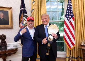 Centura de campion interimar UFC a ajuns la Donald Trump!