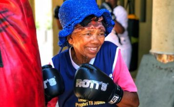 Faceți cunoștință cu bunicuțele de 80 ani care boxează și fac sport! (VIDEO) Faceți cunoștință cu bunicuțele de 80 ani care boxează și fac sport! (VIDEO)