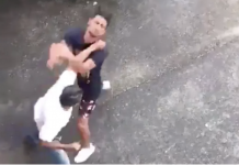 Vezi momentul șocant în care un antrenor din Brazilia își ia la bătaie pe stradă un fost elev! Vezi momentul șocant în care un antrenor din Brazilia își ia la bătaie pe stradă un fost elev!