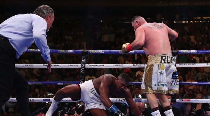 Anthony Joshua a fost detronat și și-a pierdut toate cele 3 centuri de campion mondial! (VIDEO) Anthony Joshua a fost detronat și și-a pierdut toate cele 3 centuri de campion mondial! (VIDEO)