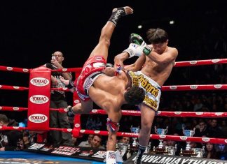 Legendarul Saenchai ne arată că mărimea nu contează când îți trimiți adversarul la pământ! (VIDEO) Legendarul Saenchai ne arată că mărimea nu contează când îți trimiți adversarul la pământ!