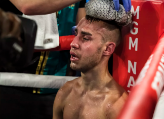 Vezi filmarea în care antrenorul lui Maxim Dadashev îl roagă pe boxer să oprească meciul care i-a fost fatal. Vezi filmarea în care antrenorul lui Maxim Dadashev îl roagă pe boxer să oprească meciul care i-a fost fatal