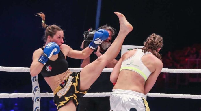Ea este cea mai brutală femeie din Muay Thai! Vezi cum a bătut-o pe Cyborg! (VIDEO) Ea este cea mai brutală femeie din Muay Thai! Vezi cum a bătut-o pe Cyborg! (VIDEO)