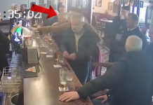 VIDEO. Vezi momentul în care Conor McGregor îi dă un pumn unui bătrân aflat la bar! VIDEO. Vezi momentul în care Conor McGregor îi dă un pumn unui bătrân aflat la bar!