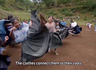 VIDEO. Există un sat în care o armată de fetițe face Taekwondo pentru autoapărare! VIDEO. Există un sat în care o armată de fetițe fac Taekwondo pentru autoapărare!