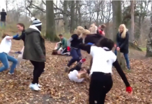 VIDEO. Fără trageri de păr, fără țipete! Aceste femei se întâlnesc în pădure pentru a se lua la bătaie! VIDEO. Fără trageri de păr, fără țipete! Aceste femei se întâlnesc în pădure pentru a se lua la bătaie!