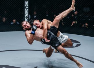 VIDEO. Vezi ce s-a întâmplat la cea mai spectaculoasă gală de MMA & Kickboxing din Asia – ONE Championship VIDEO. Vezi ce s-a întâmplat la cea mai spectaculoasă gală de MMA & Kickboxing din Asia - ONE Championship
