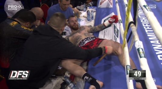 VIDEO. Tolea Ciumac a luat bătaie de la „Rambo” Lambagiu! Intră să vezi toată gala Dynamite Fighting Show! VIDEO. Tolea Ciumac a luat bătaie de la "Rambo" Lambagiu! Intră să vezi toată gala Dynamite Fighting Show!