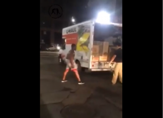 VIDEO. Ce înseamnă să înveți pe pielea ta că șoferul de camion nu e un fraier VIDEO. Ce înseamnă să înveți pe pielea ta că șoferul de camion nu e un fraier