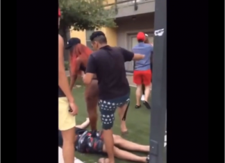 VIDEO. A fost lăsat lat de la un picior în cap! VIDEO. A fost lăsat lat de la un picior în cap!