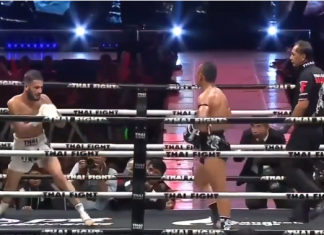 VIDEO. Înainte de a cădea inconștient la podea, luptătorul făcut KO se arată impresionat de lovitura primită VIDEO. Înainte de a cădea inconștient la podea, luptătorul făcut KO se arată impresionat de lovitura primită