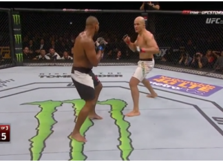 VIDEO. Să ne amintim cum l-a făcut Alistair Overeem KO pe Junior dos Santos VIDEO. Să ne amintim cum l-a făcut Alistair Overeem KO pe Junior dos Santos
