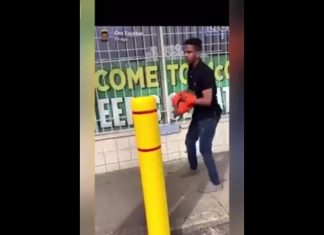 VIDEO. I-a dat o palmă la fund unei femei, după care a fost trimis la culcare VIDEO. I-a dat o palmă la fund unei femei, după care a fost trimis la culcare.