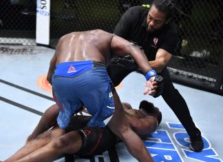 VIDEO. Vezi KO-ul brutal reușit de Derrick Lewis în fața lui Curtis Blaydes VIDEO. Vezi KO-ul brutal reușit de Derrick Lewis în fața lui Curtis Blaydes