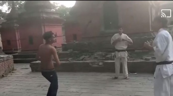VIDEO. I-a dat o lecție gratuită de Karate!