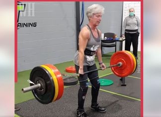 VIDEO. Are 71 de ani, dar face mai mult sport decât tine! VIDEO. Are 71 de ani, dar face mai mult sport decât tine!