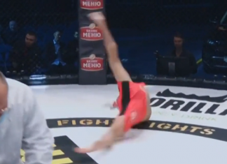 VIDEO. Ce a fost mai spectaculos: KO-ul sau modul în care a sărbătorit reușita? VIDEO. Ce a fost mai spectaculos: KO-ul sau modul în care a sărbătorit reușita?