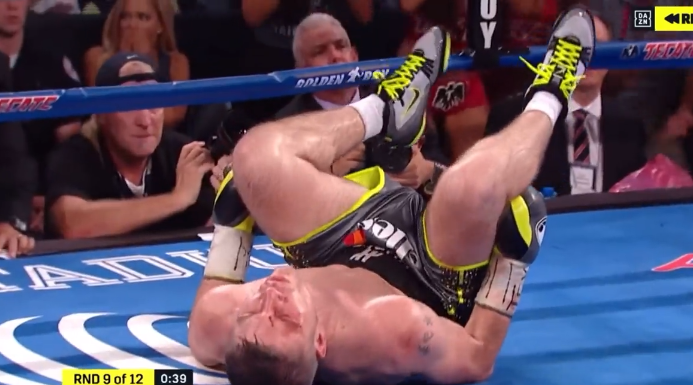 VIDEO. Vezi un KO brutal reușit de Canelo Alvarez VIDEO. Vezi un KO brutal reușit de Canelo Alvarez