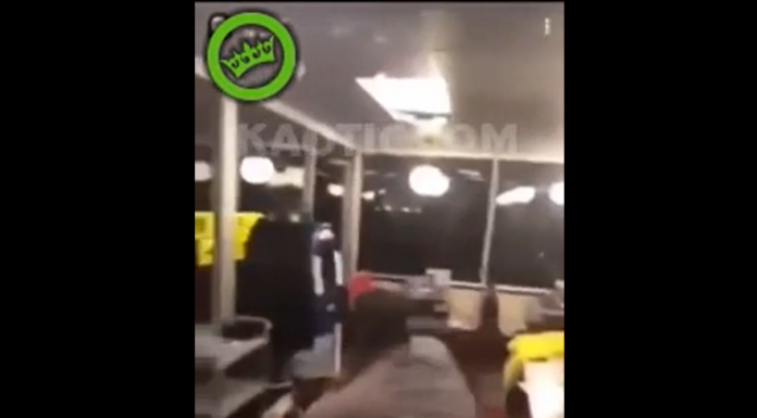 VIDEO. De ce nu e bine să te iei de cineva de 3 ori mai mare decât tine? VIDEO. De ce nu e bine să te iei de cineva de 3 ori mai mare decât tine?