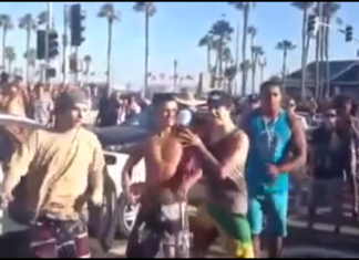 VIDEO. Un tip i-a pus la respect pe doi indivizi care chiar și-o căutau! VIDEO. Un tip i-a pus la respect pe doi indivizi care chiar și-o căutau!