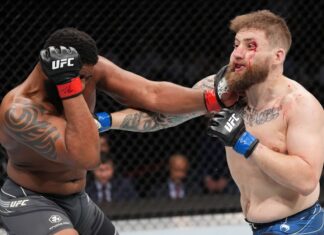 VIDEO. Curtis Blaydes l-a distrus pe Chris Daukaus și a cerut să lupte pentru titlu! VIDEO. Curtis Blaydes l-a distrus pe Chris Daukaus și a cerut să lupte pentru titlu!