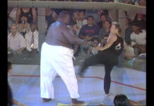 VIDEO. Urmărește una dintre cele mai ciudate lupte din istoria UFC! VIDEO. Urmărește una dintre cele mai ciudate lupte din istoria UFC!