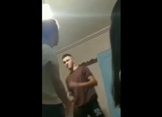 VIDEO. S-a crezut mai tare decât e și a fost trimis la podea instant! VIDEO. S-a crezut mai tare decât e și a fost trimis la podea instant!