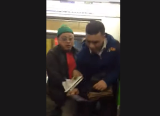 VIDEO. L-a făcut KO în metrou după ce a primit o lovitură sub centură! VIDEO. L-a făcut KO în metrou după ce a primit o lovitură sub centură!