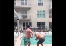 VIDEO. Bătaie la piscină între 2 bărbați lipsiți de condiție fizică! VIDEO. Bătaie la piscină între 2 bărbați lipsiți de condiție fizică!