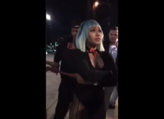 VIDEO. O bătaie de stradă în care au ajuns să se implice și femeile! VIDEO. O bătaie de stradă în care au ajuns să se implice și femeile!