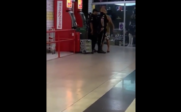 VIDEO. Cu un singur pumn, polițistul l-a trimis la culcare!