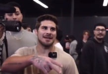 Culturistul Bradley Martyn care are 117 kg a fost provocat de un wrestler de 72 kg să-l ridice în aer (VIDEO) Culturistul Bradley Martyn care are 117 kg a fost provocat de un wrestler de 72 kg să-l ridice în aer (VIDEO)