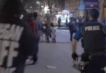 VIDEO. Bătaie în plină stradă în Texas! VIDEO. Bătaie în plină stradă în Texas!