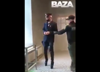 VIDEO. A avut tupeul să-l plesnească pe paznic și a plătit după! VIDEO. A avut tupeul să-l plesnească pe paznic și a plătit după!
