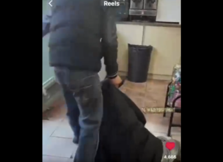 VIDEO. L-a făcut knockout și l-a târât afară din magazinul său! VIDEO. L-a făcut knockout și l-a târât afară din magazinul său!