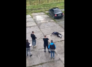 VIDEO. Luptă terminată brutal printr-o lovitură din întoarcere! VIDEO. Luptă terminată brutal printr-o lovitură din întoarcere!