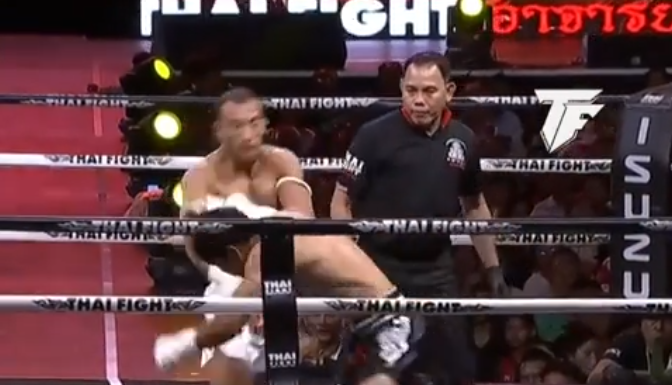 VIDEO. De ce nu este bine să faci pe deșteptul în Muay Thai VIDEO. De ce nu este bine să faci pe deșteptul în Muay Thai