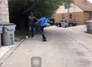 VIDEO. Și-a aruncat pistolul pentru a se băga într-o luptă corectă și și-a luat somn! VIDEO. Și-a aruncat pistolul pentru a se băga într-o luptă corectă și și-a luat somn!