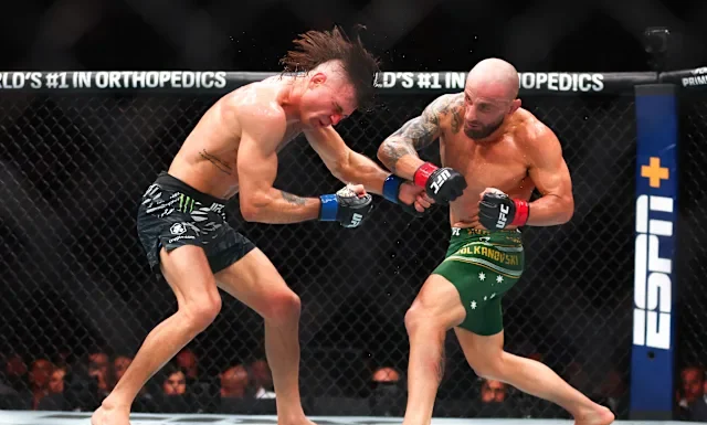 Alexander Volkanovski redevine campion în UFC după ce l-a învins pe Diego Lopes! (VIDEO) Alexander Volkanovski redevine campion în UFC după ce l-a învins pe Diego Lopes! (VIDEO)