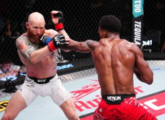 Vezi toate fazele de la gala UFC Josh Emmett vs Lerone Murphy! Diana Belbiță și Daniel Frunză au pierdut! (VIDEO) Vezi toate fazele de la gala UFC Josh Emmett vs Lerone Murphy! Diana Belbiță și Daniel Frunză au pierdut! (VIDEO)