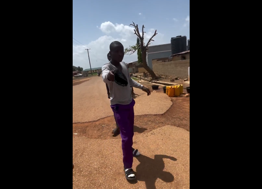 VIDEO. Bătaie într-un sat african!