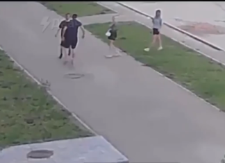 VIDEO. S-a luat de niște adolescenți dimineața devreme… VIDEO. S-a luat de niște adolescenți dimineața devreme...