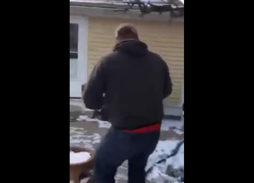 VIDEO. Cum să faci pe cineva KO pentru că v-ați certat pe bere