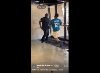 VIDEO. L-a bătut pe paznic de i-au căzut pantalonii în vine! VIDEO. L-a bătut pe paznic de i-au căzut pantalonii în vine!
